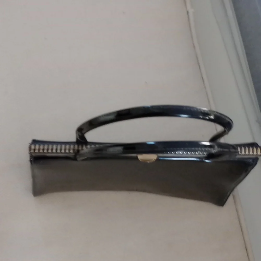 Classic Black Shoulder Bag with Glossy Material and Structured Shape - Picture 6 of 8